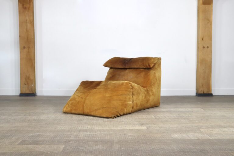 Le bambole chaise longue in cognac suede By Mario Bellini for C&B Italia, 1972