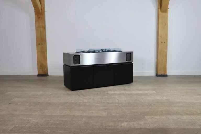 Hifi Batman by Adalberto Dal Lago & Adam Tihany for Guiseppe Rossi Di Albizzate