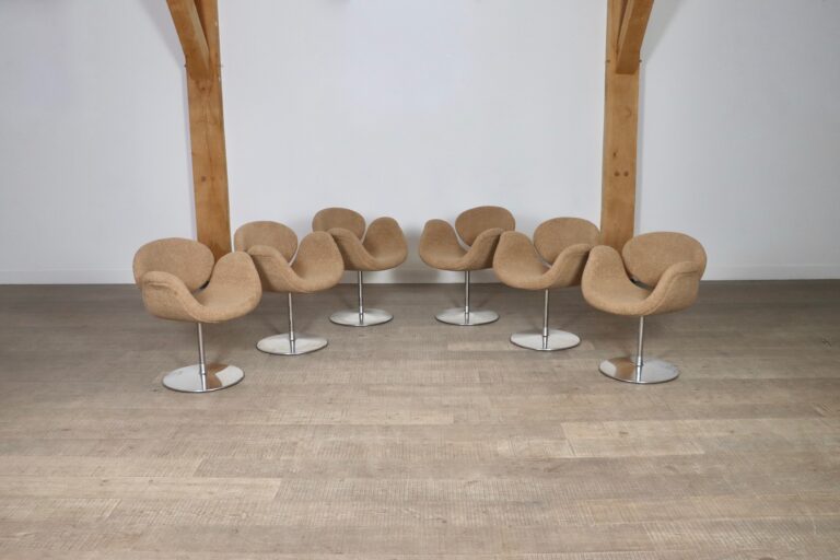 Set of 6 Artifort little Tulip Dining chairs in beige teddy by Pierre Paulin