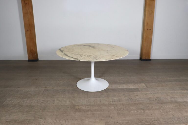 Vintage Round Marble Tulip Dining table by Eero Saarinen for Knoll, 1970s