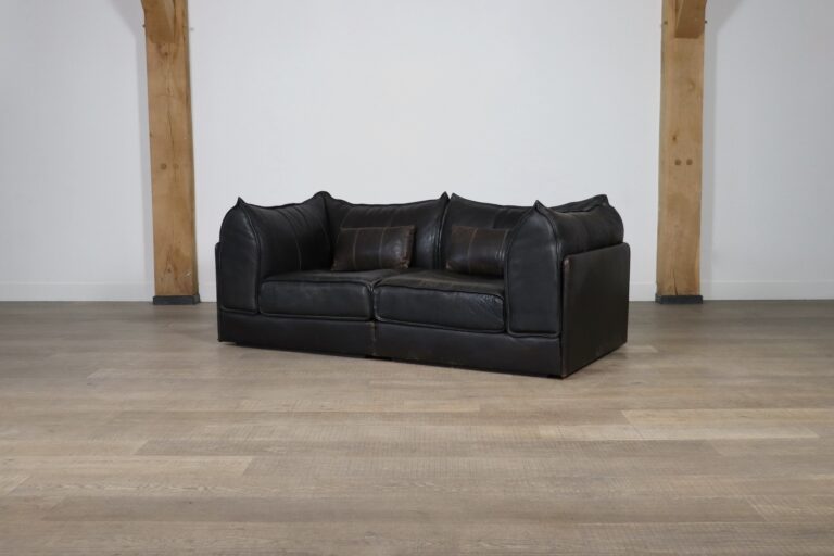 De Sede Pagoda DS-19A In brown buffalo leather, 1973