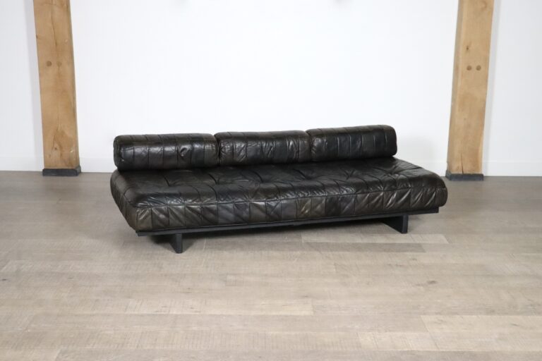 De Sede DS-80 daybed in brown patchwork leather, Switzerland 1970s