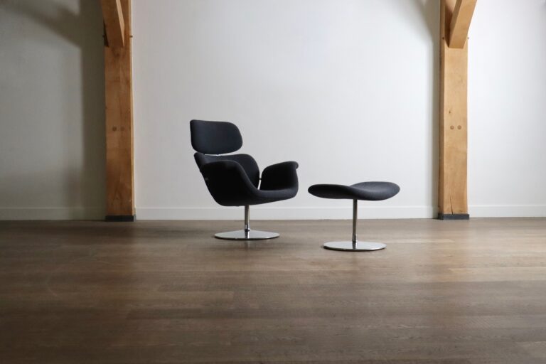 Artifort F545 Big Tulip with ottoman by Pierre Paulin
