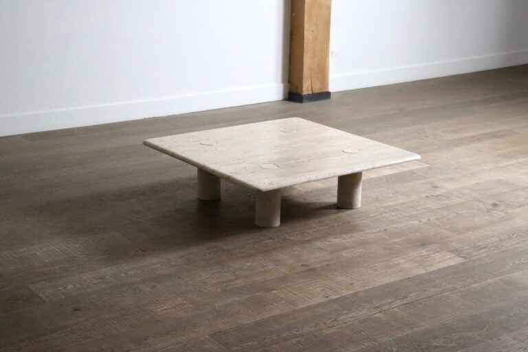 Angelo Mangiarotti Travertine coffee table for Up & up, Italy 1970s