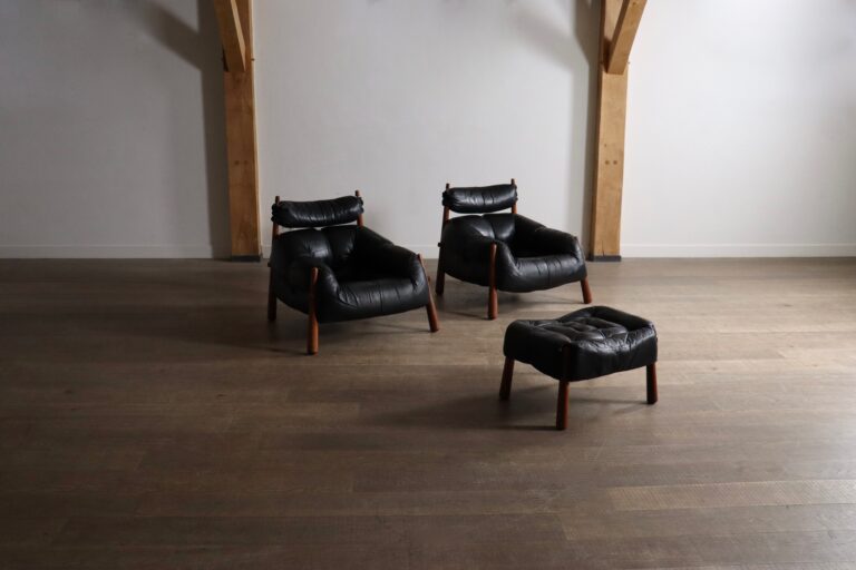 Percival Lafer MP-81 lounge chairs with ottoman in black leather, Brazil 1970s