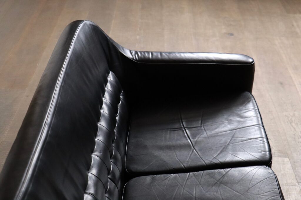 Arne Halvorsen sofa model '2010' in black leather Norway 1960s