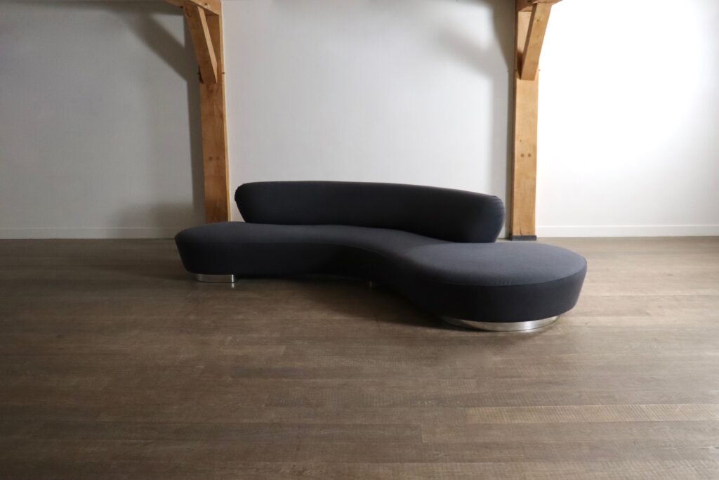 Vladimir Kagan serpentine sofa for Directional USA 1999