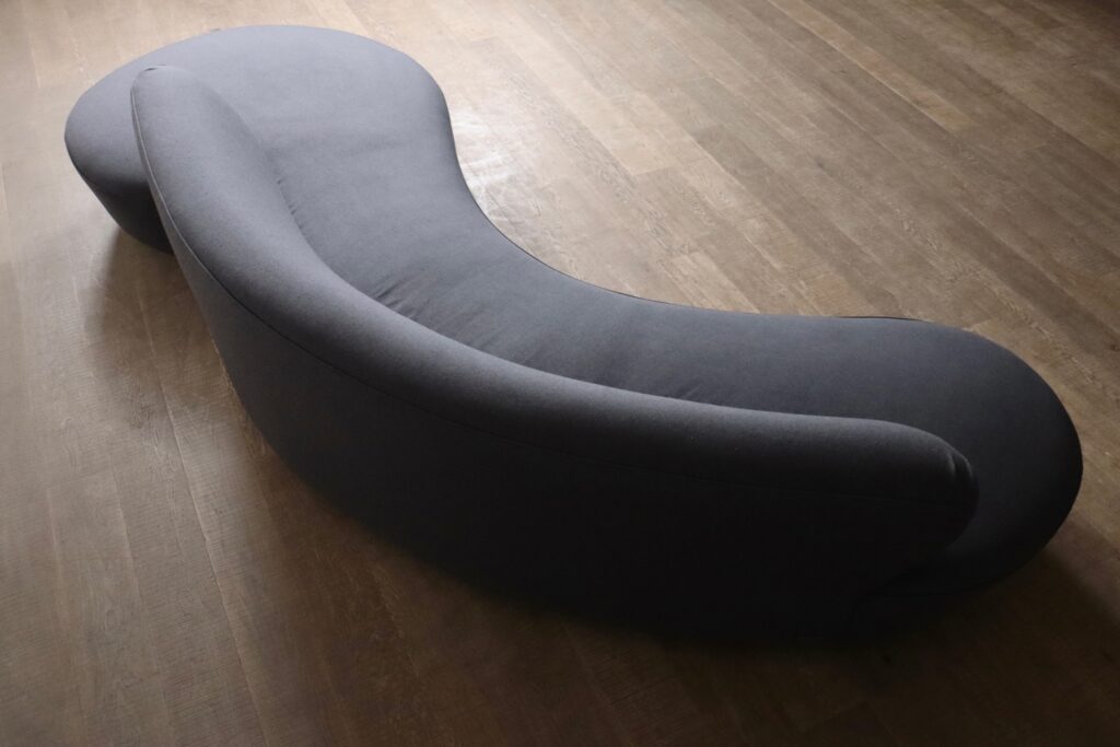 Vladimir Kagan serpentine sofa for Directional USA 1999