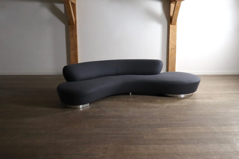 Vladimir Kagan serpentine sofa for Directional USA 1999