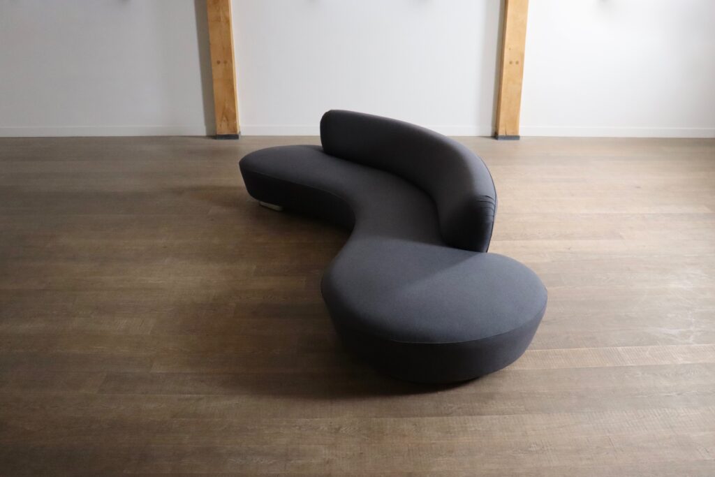 Vladimir Kagan serpentine sofa for Directional USA 1999