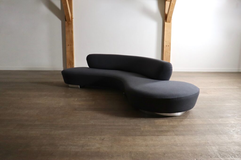 Vladimir Kagan serpentine sofa for Directional USA 1999