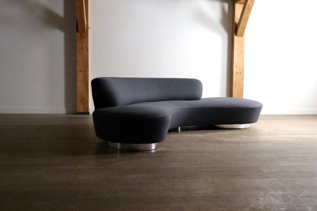 Vladimir Kagan serpentine sofa for Directional USA 1999