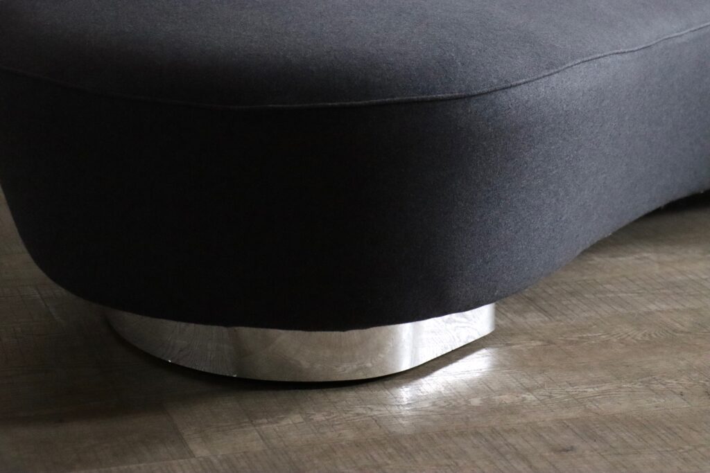 Vladimir Kagan serpentine sofa for Directional USA 1999