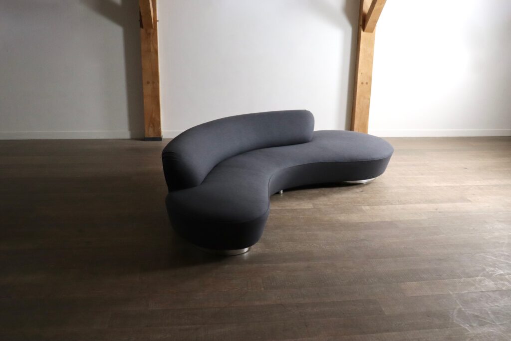 Vladimir Kagan serpentine sofa for Directional USA 1999