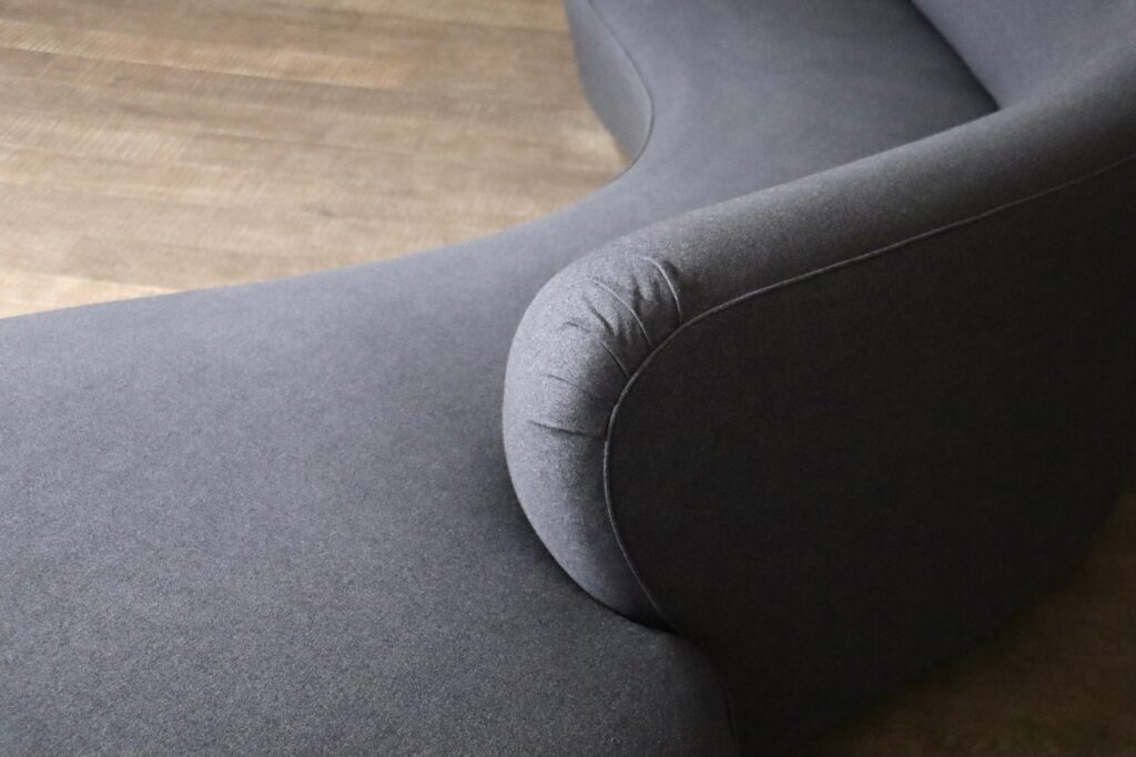 Vladimir Kagan serpentine sofa for Directional USA 1999