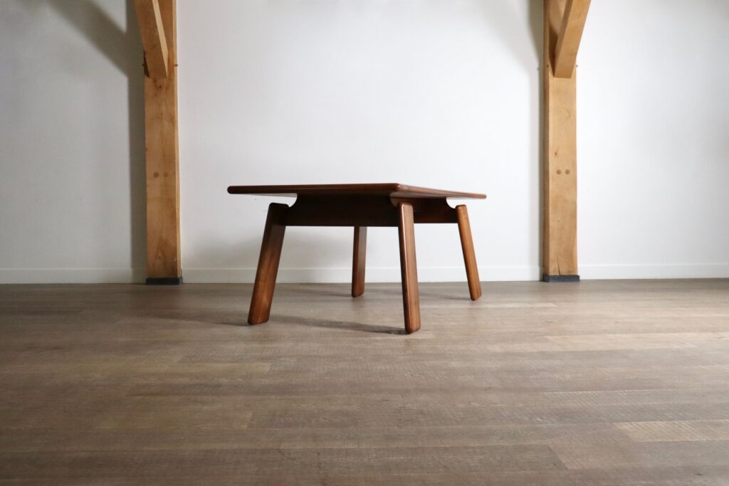 Vintage Mobil Girgi dining table from the Sapporo series by Mario Marenco