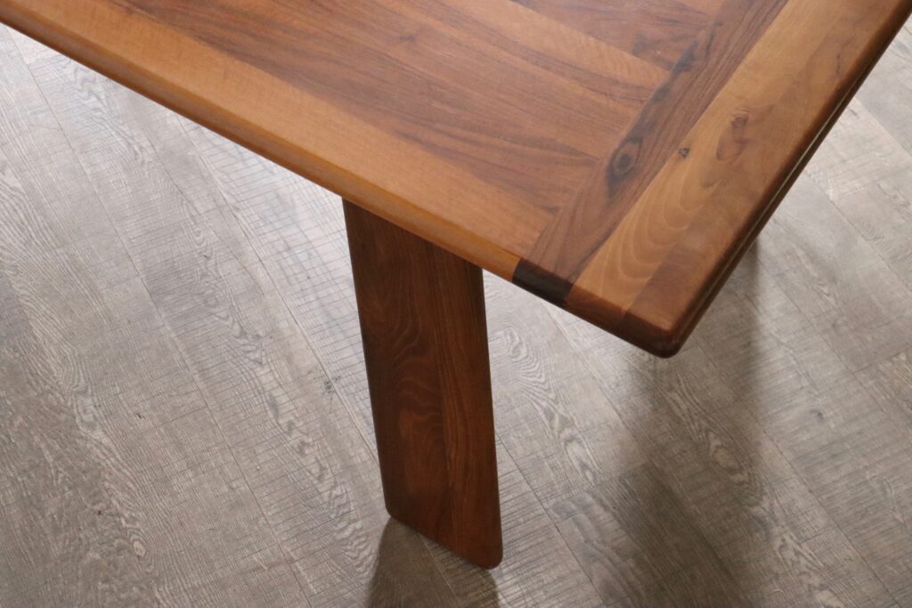 Collectible Sapporo dining table by Mario Marenco for Mobil Girgi