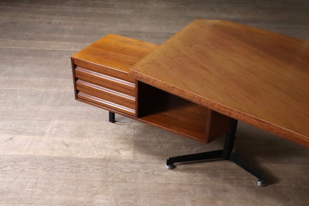 Detail of the suspended wooden drawer unit on the Osvaldo Borsani T96 desk