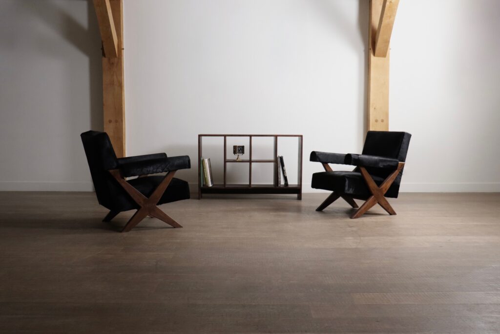 Pierre Jeanneret six-hole file rack in solid teak wood from Chandigarh