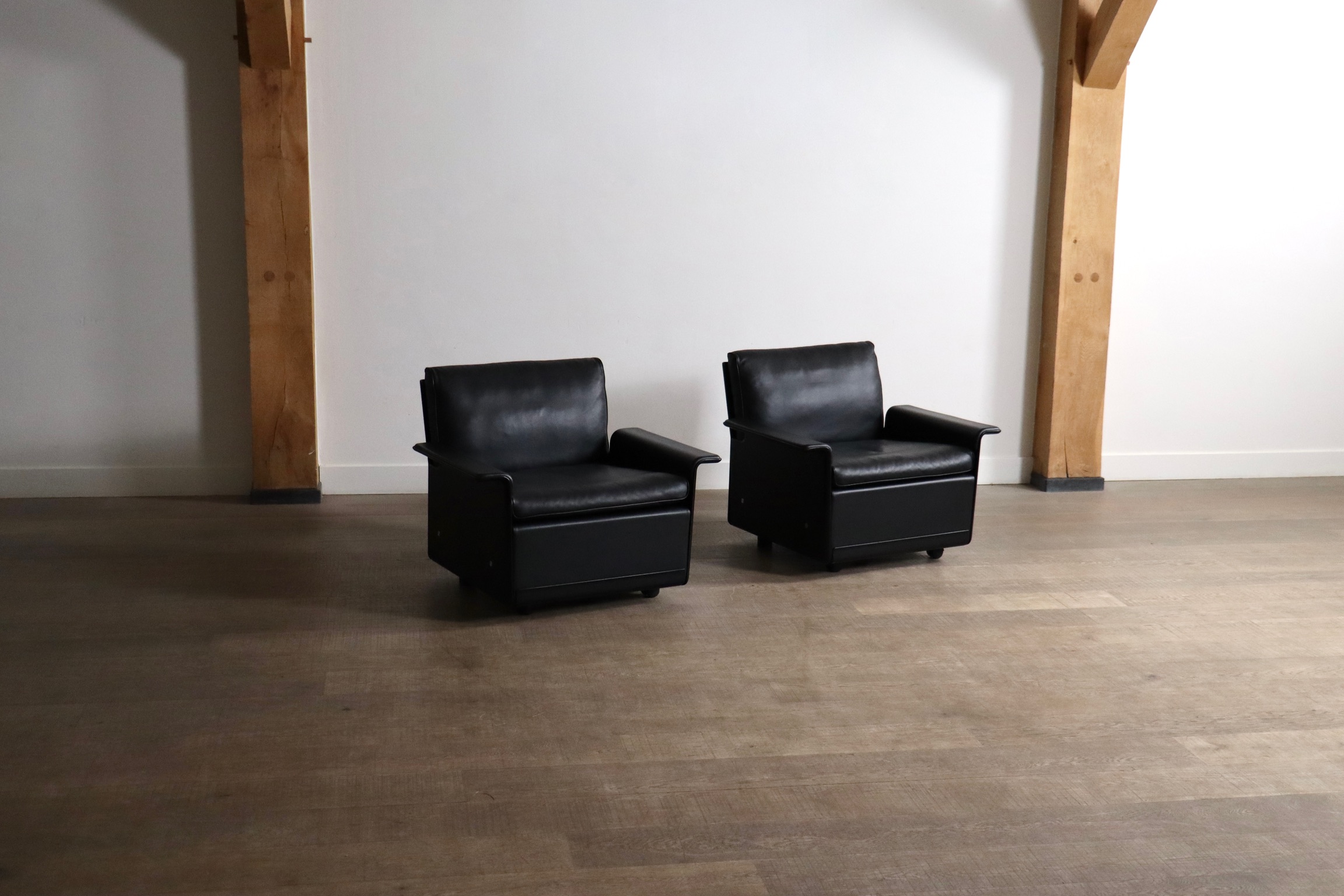 Dieter Rams Model 620 Chair Programme lounge chairs in black leather