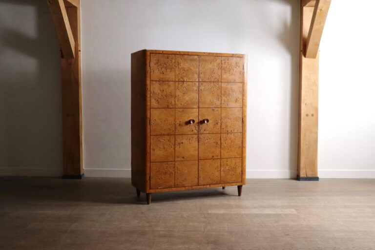 Art Deco Wardrobe in Burl Walnut, Italy ca. 1930s