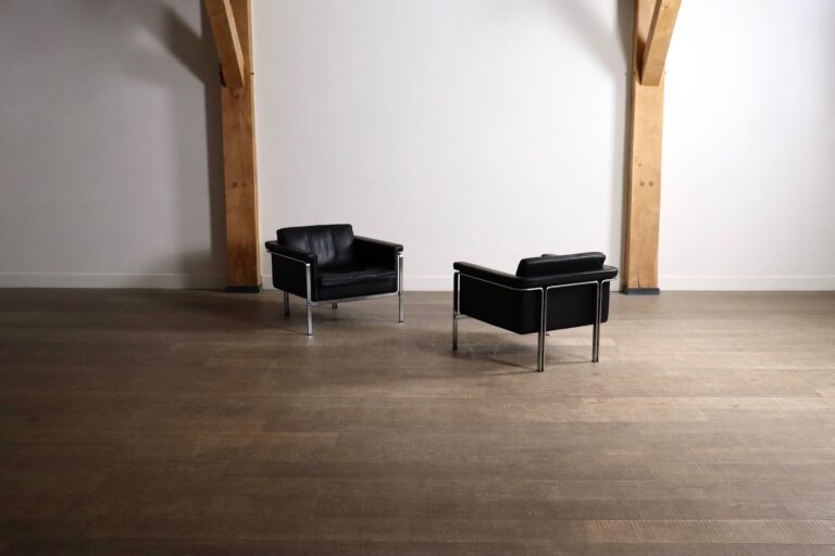Pair of Horst Brüning Model 6912 Lounge Chairs in Black Leather for Kill International, Germany 1967
