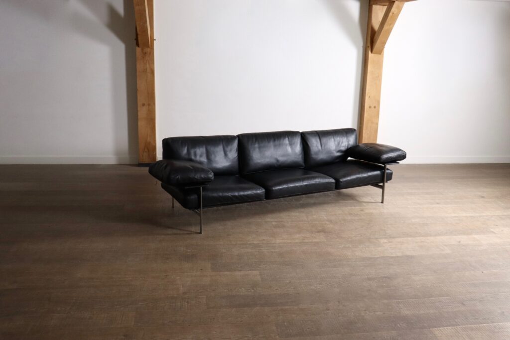Italian modernist Diesis sofa by Antonio Citterio and Paolo Nava