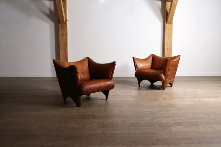 Pair of Mid-Century lounge chairs In Cognac Leather And Wood By Pacific Green, Australia 1980s